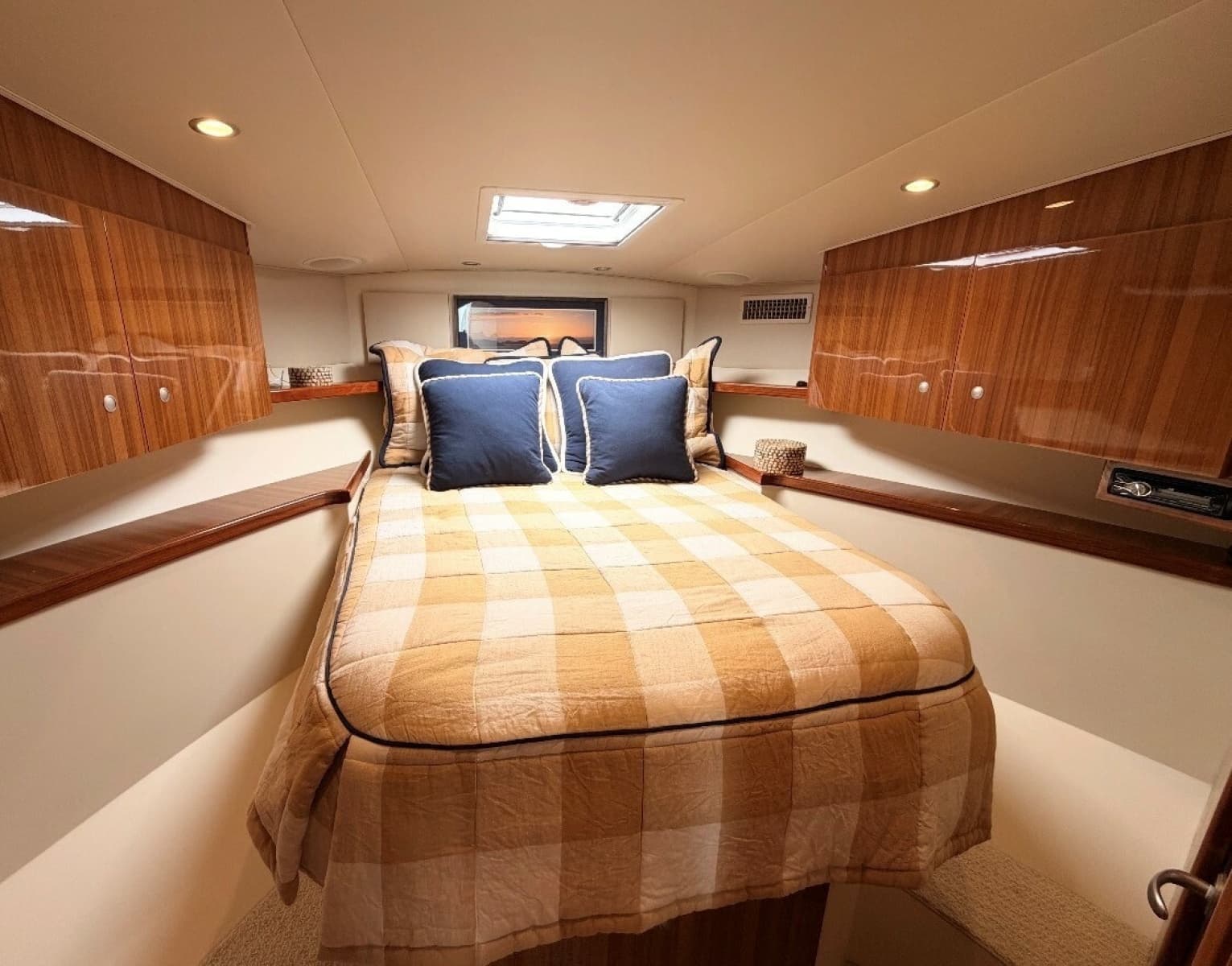 2015 Viking 42 Open - Photo 6