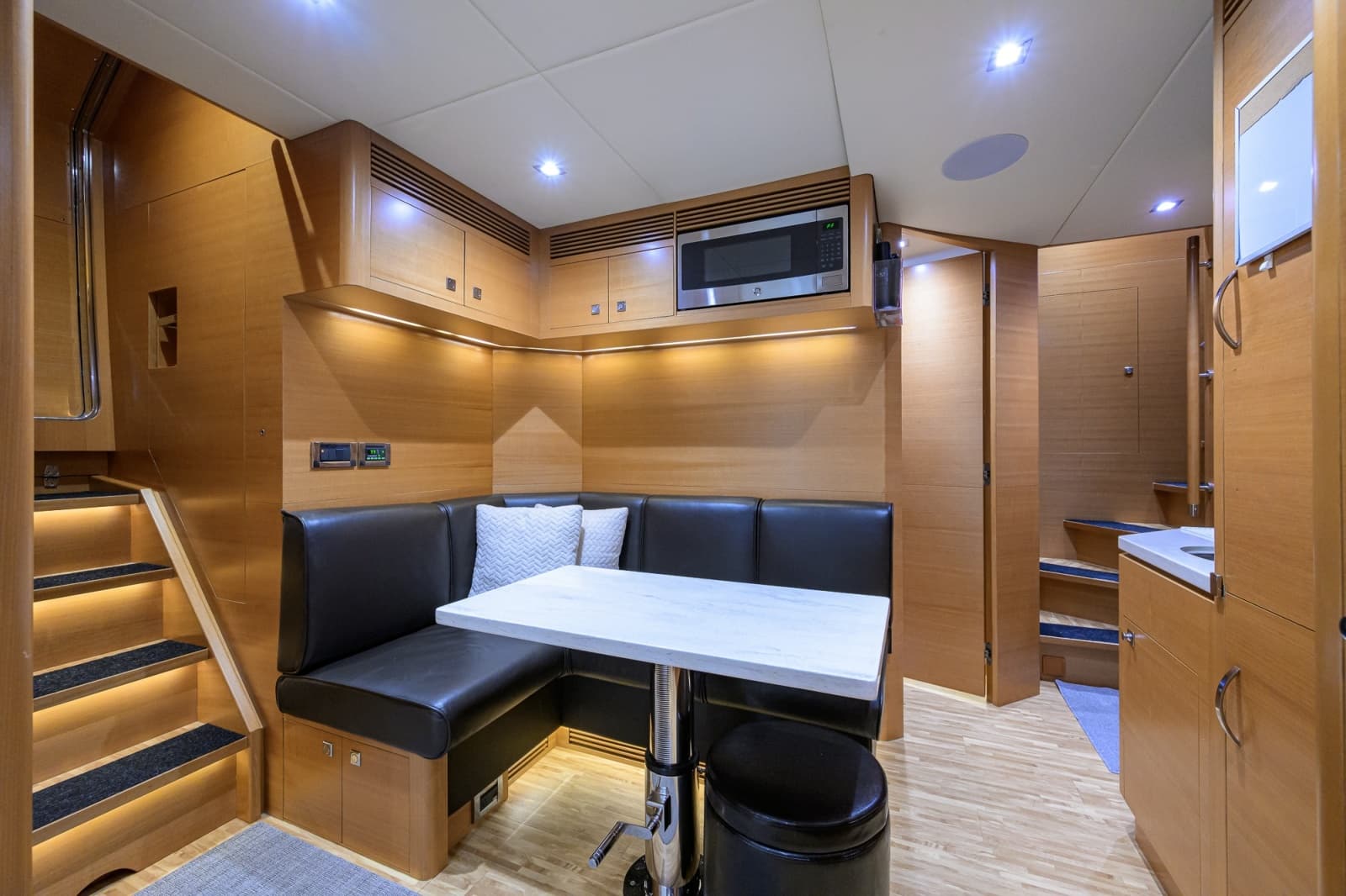 2018 Horizon FD85 - Photo 122