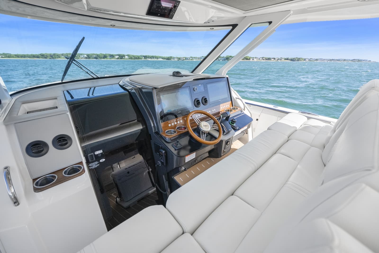 2024 Tiara Sport  - Photo 42