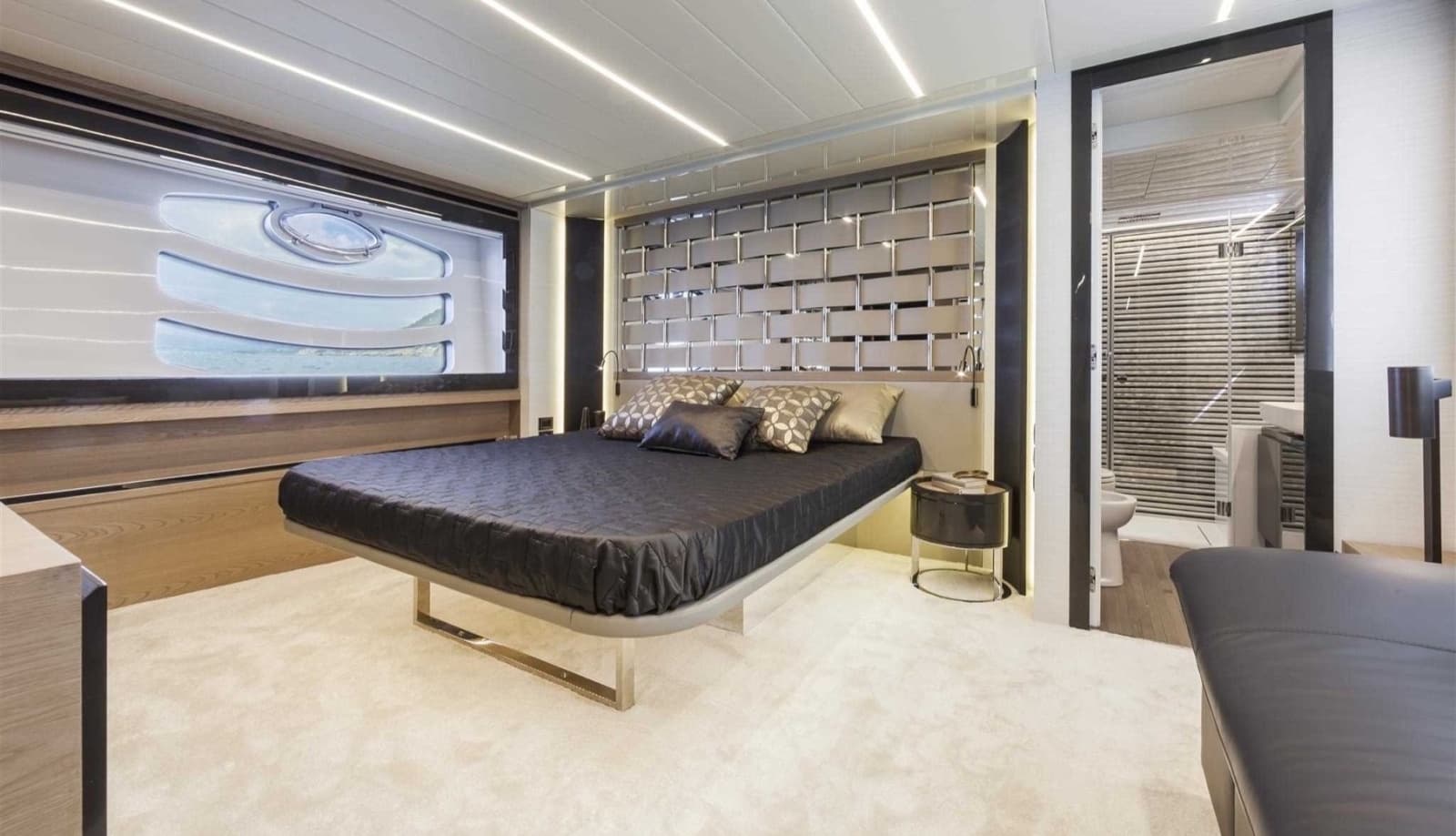 2018 Pershing 70 - Photo 7