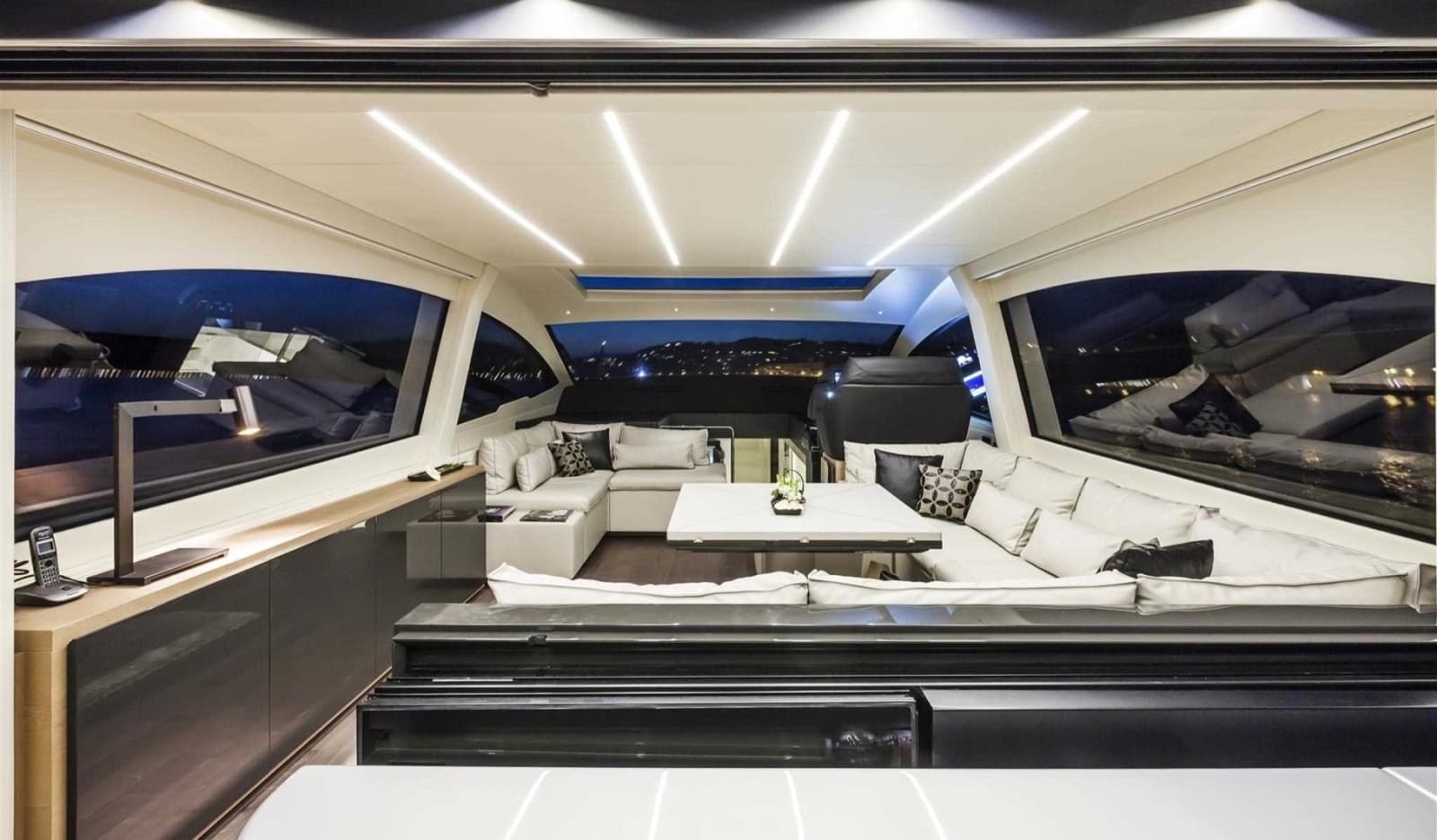 2018 Pershing 70 - Photo 5