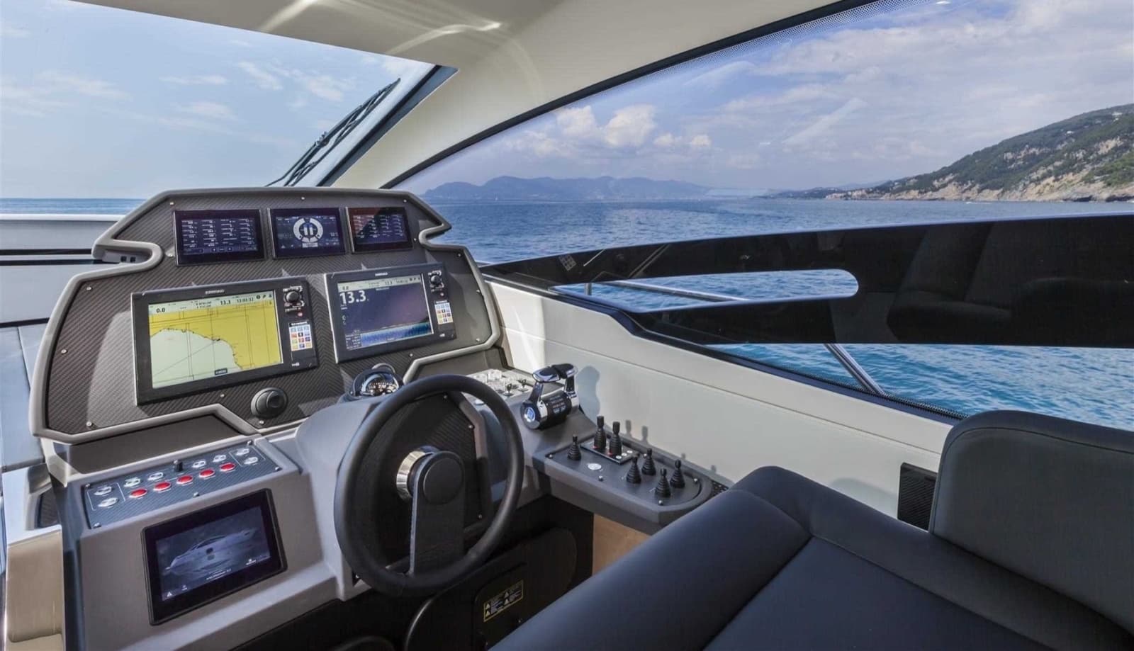 2018 Pershing 70 - Photo 10