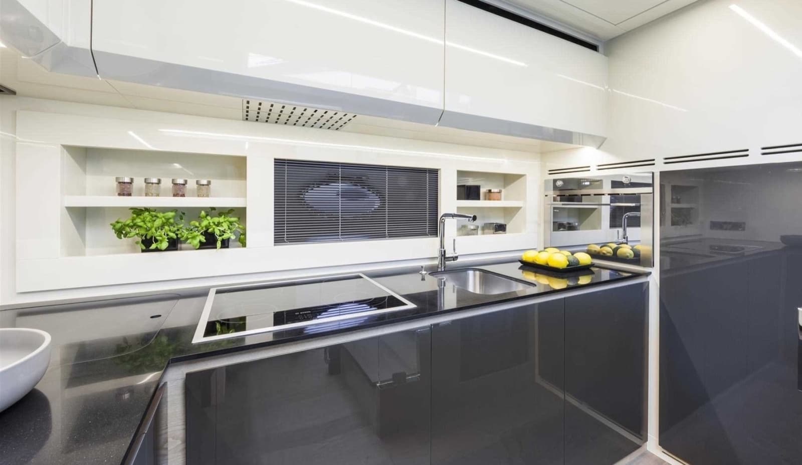 2018 Pershing 70 - Photo 4