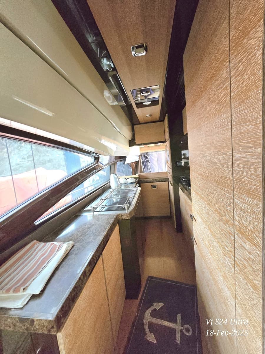 2011 Azimut 70 - Photo 22