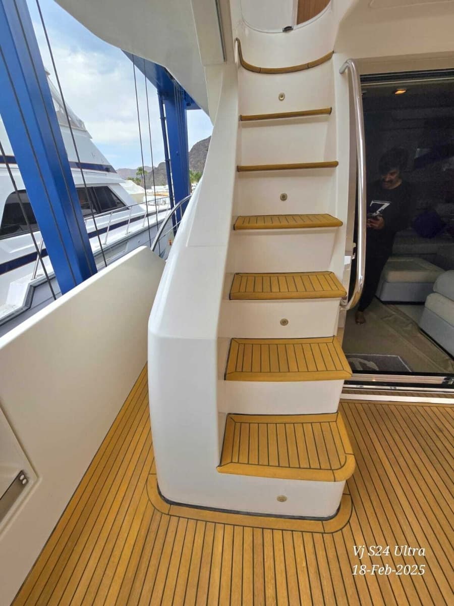 2011 Azimut 70 - Photo 50