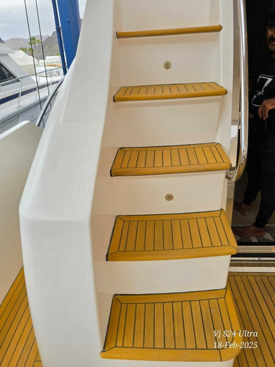 2011 Azimut 70 - Photo 52