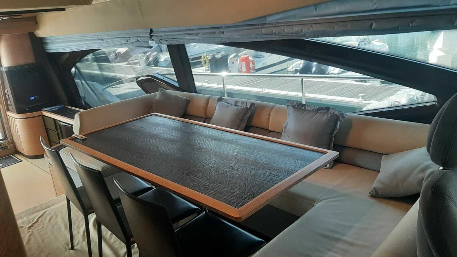 2011 Azimut 70 - Photo 59