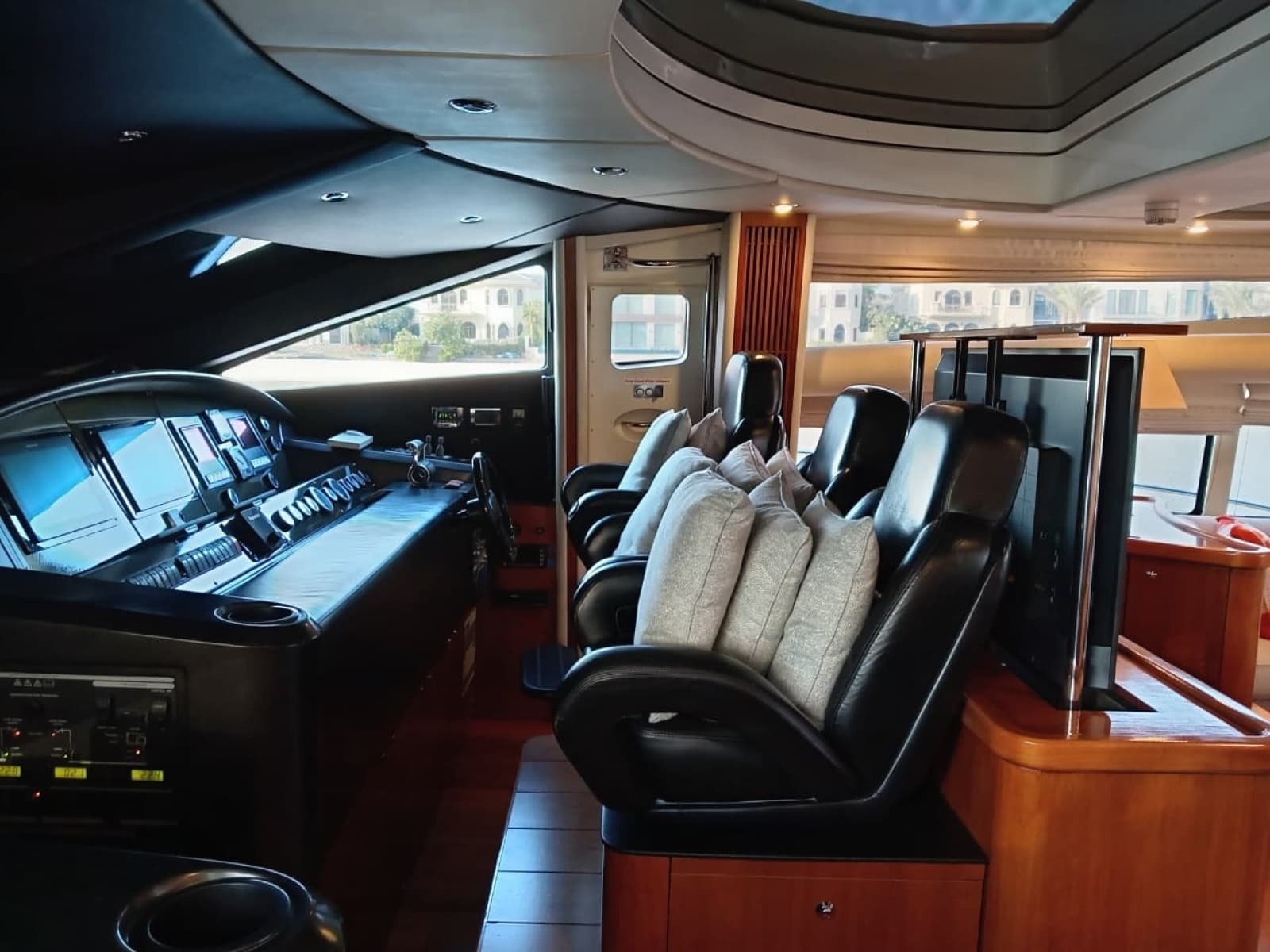 2006 Sunseeker Predator 82 - Photo 3