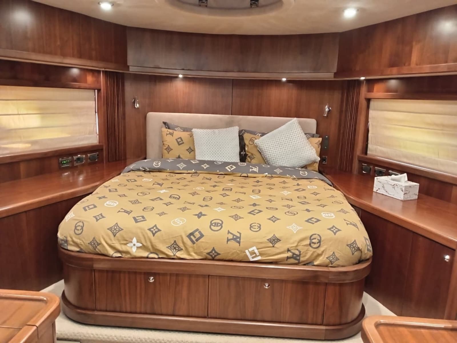 2006 Sunseeker Predator 82 - Photo 23