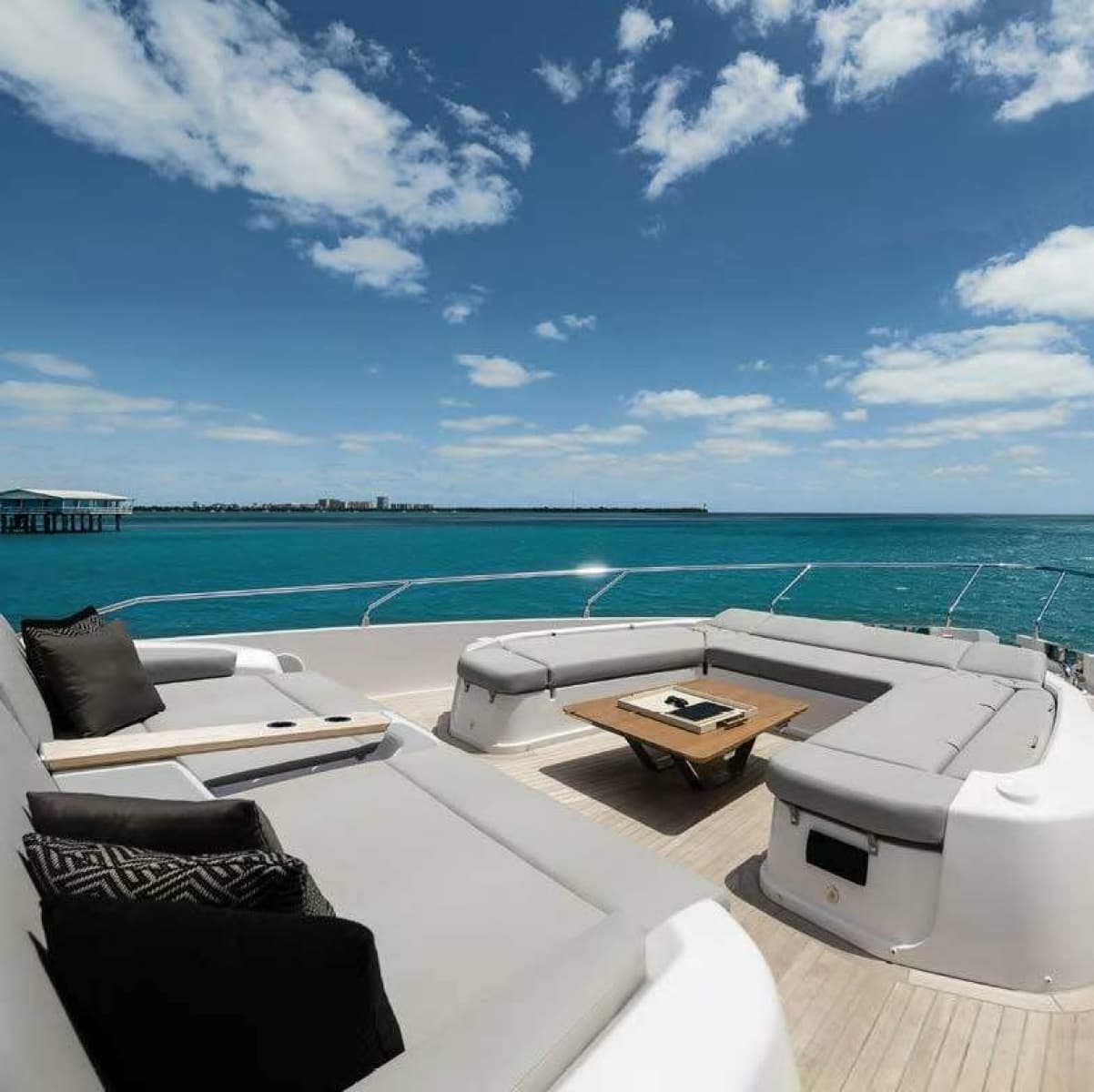 2025 Ferretti Yachts 860 - Photo 7