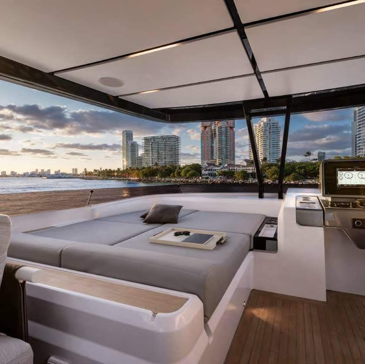 2025 Ferretti Yachts 860 - Photo 5
