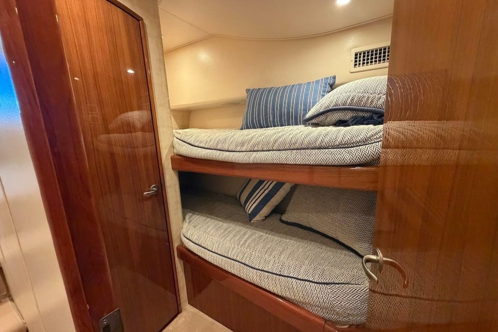 2012 Viking 50 Convertible - Photo 29
