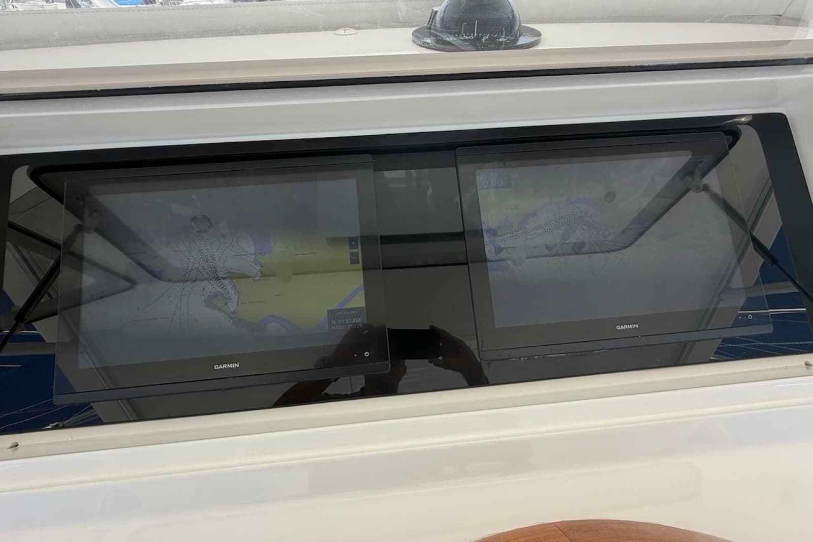 2012 Viking 50 Convertible - Photo 41