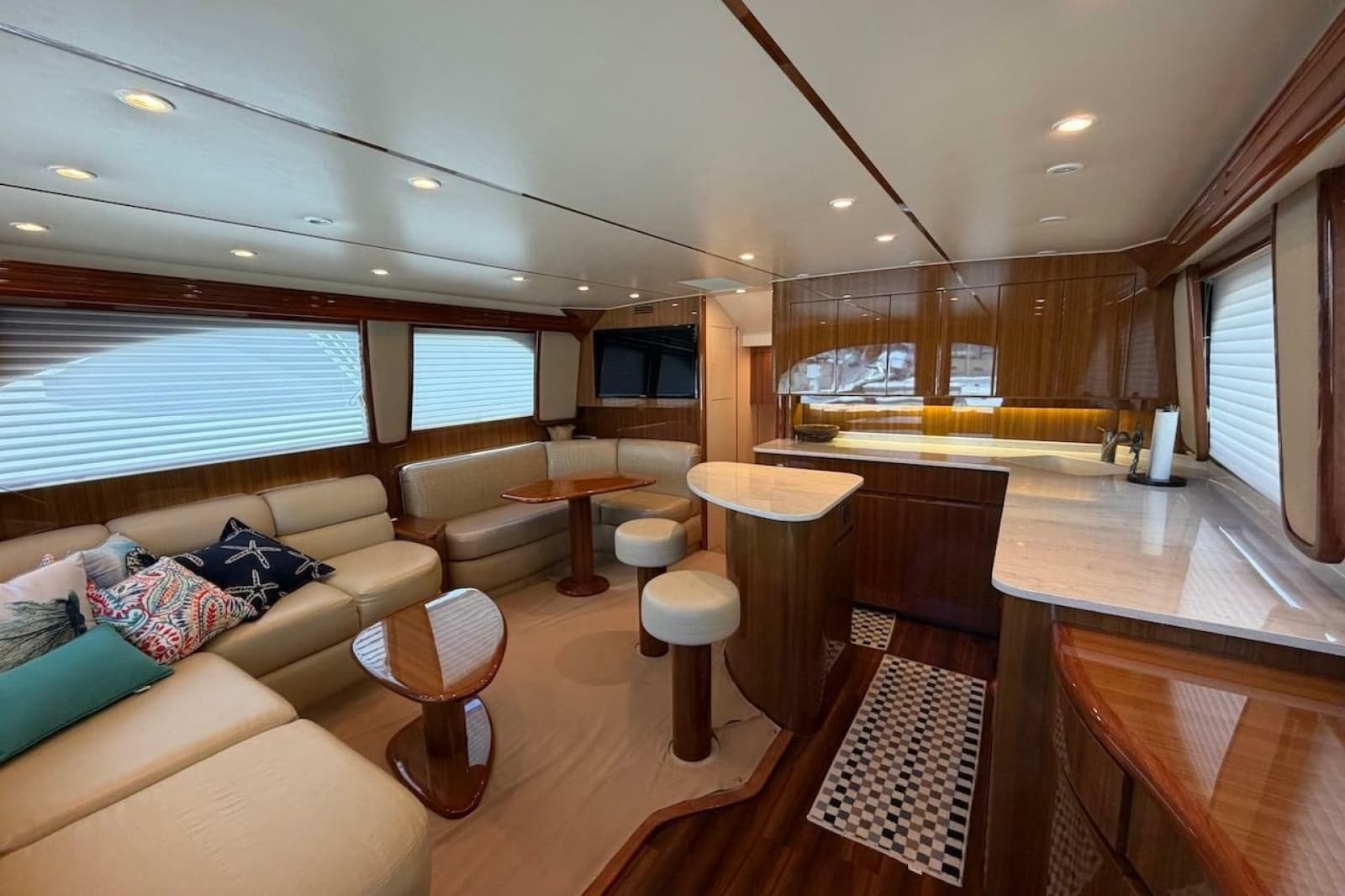 2012 Viking 50 Convertible - Photo 35