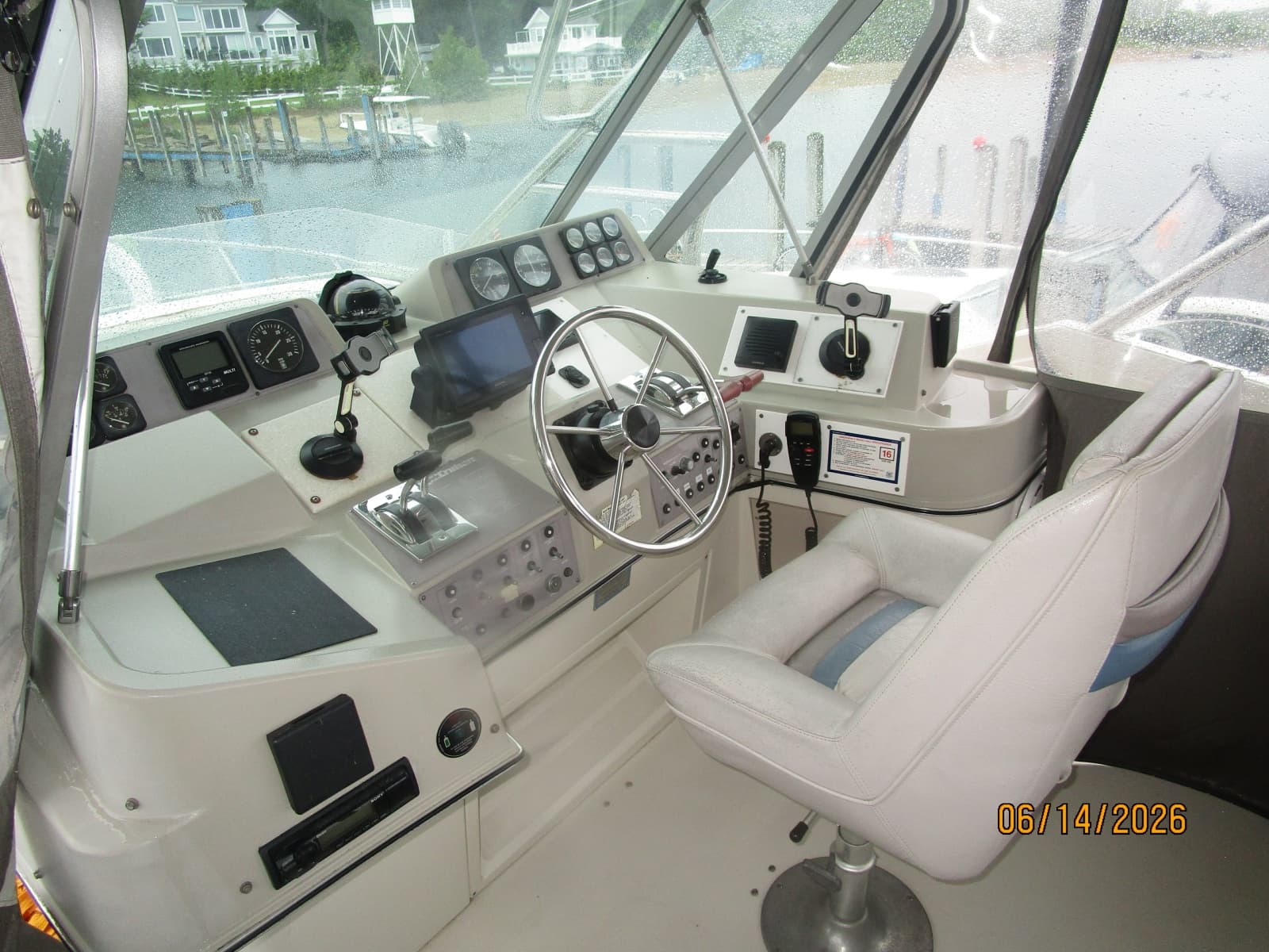 1989 Cruisers Yachts 4280 - Photo 25