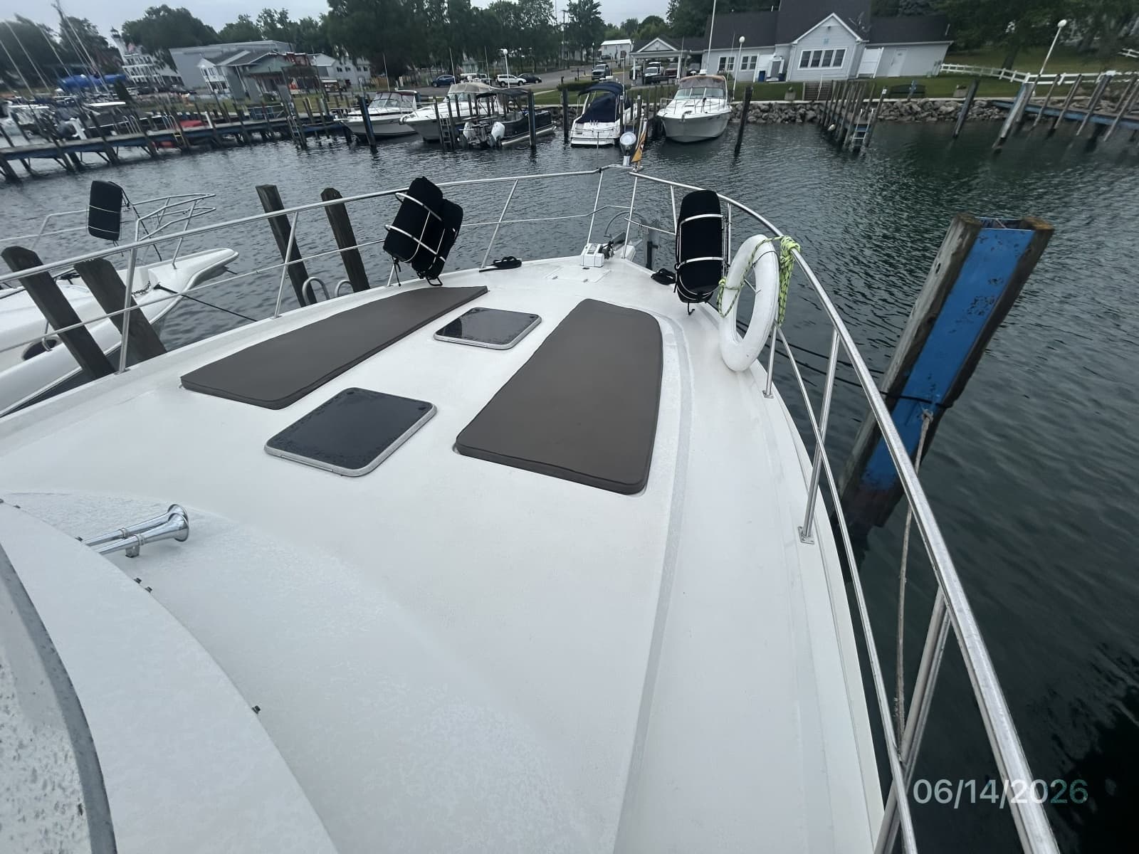 1989 Cruisers Yachts 4280 - Photo 14