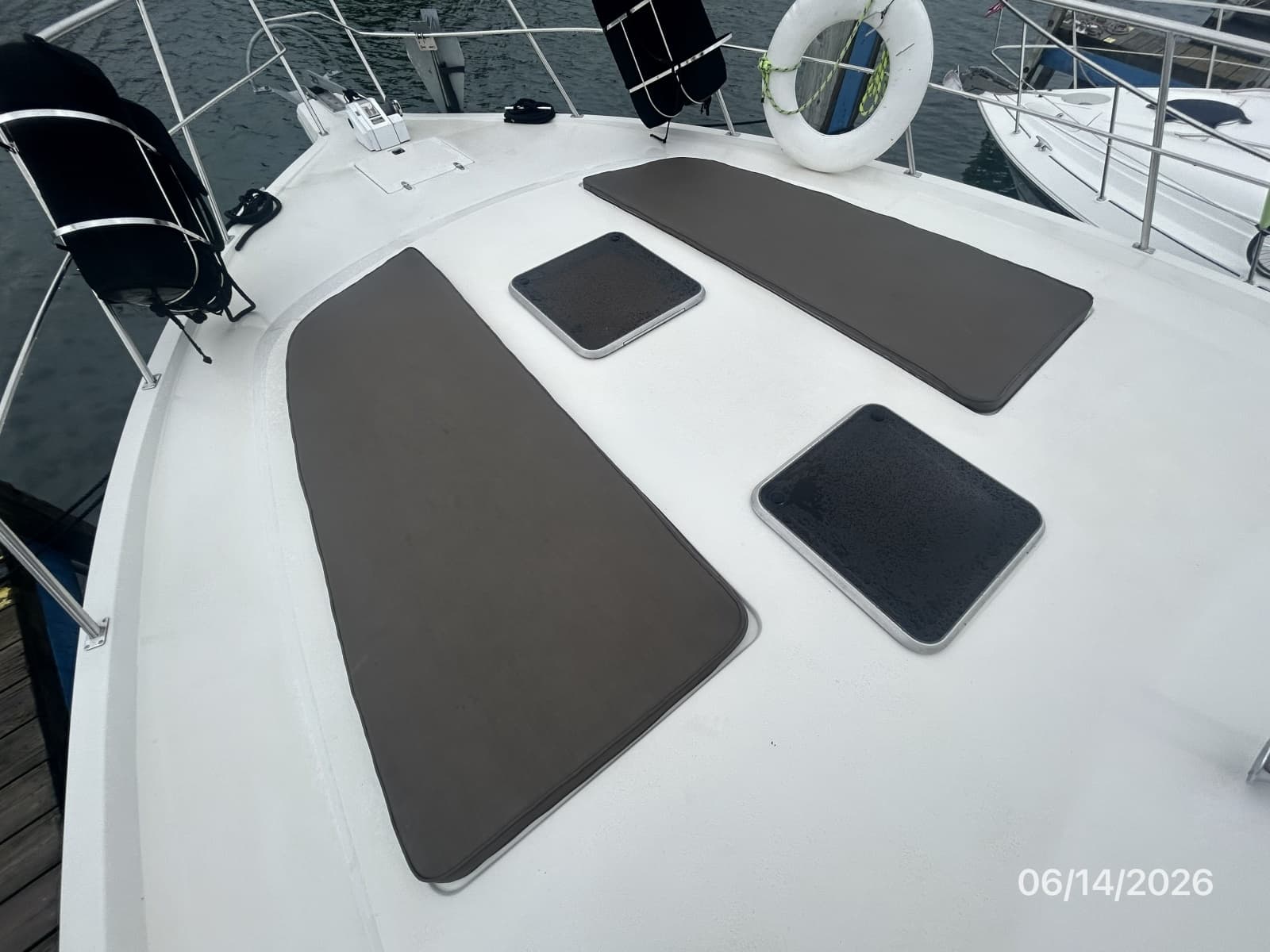 1989 Cruisers Yachts 4280 - Photo 17