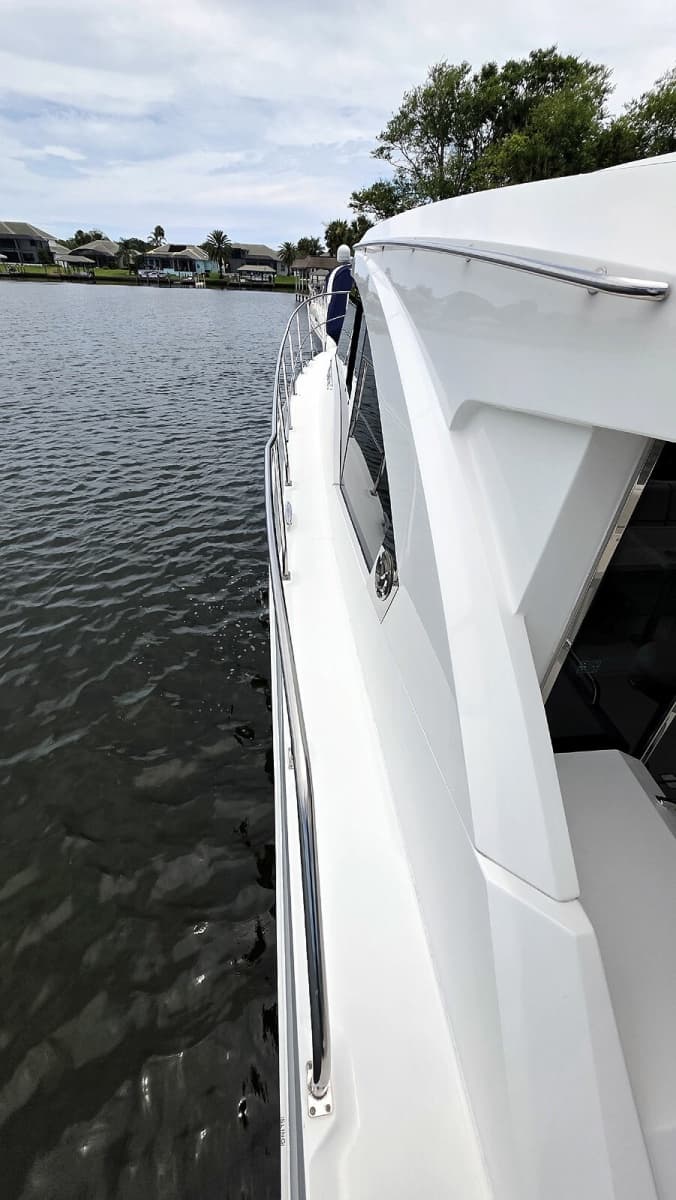 2018 Cruisers Yachts Cantius 45 - Photo 64