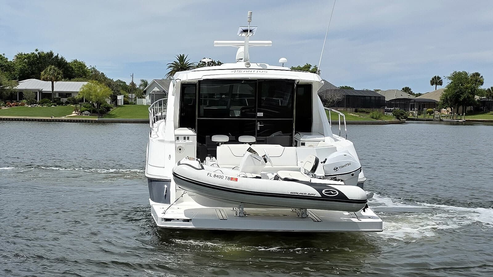 2018 Cruisers Yachts Cantius 45 - Photo 3