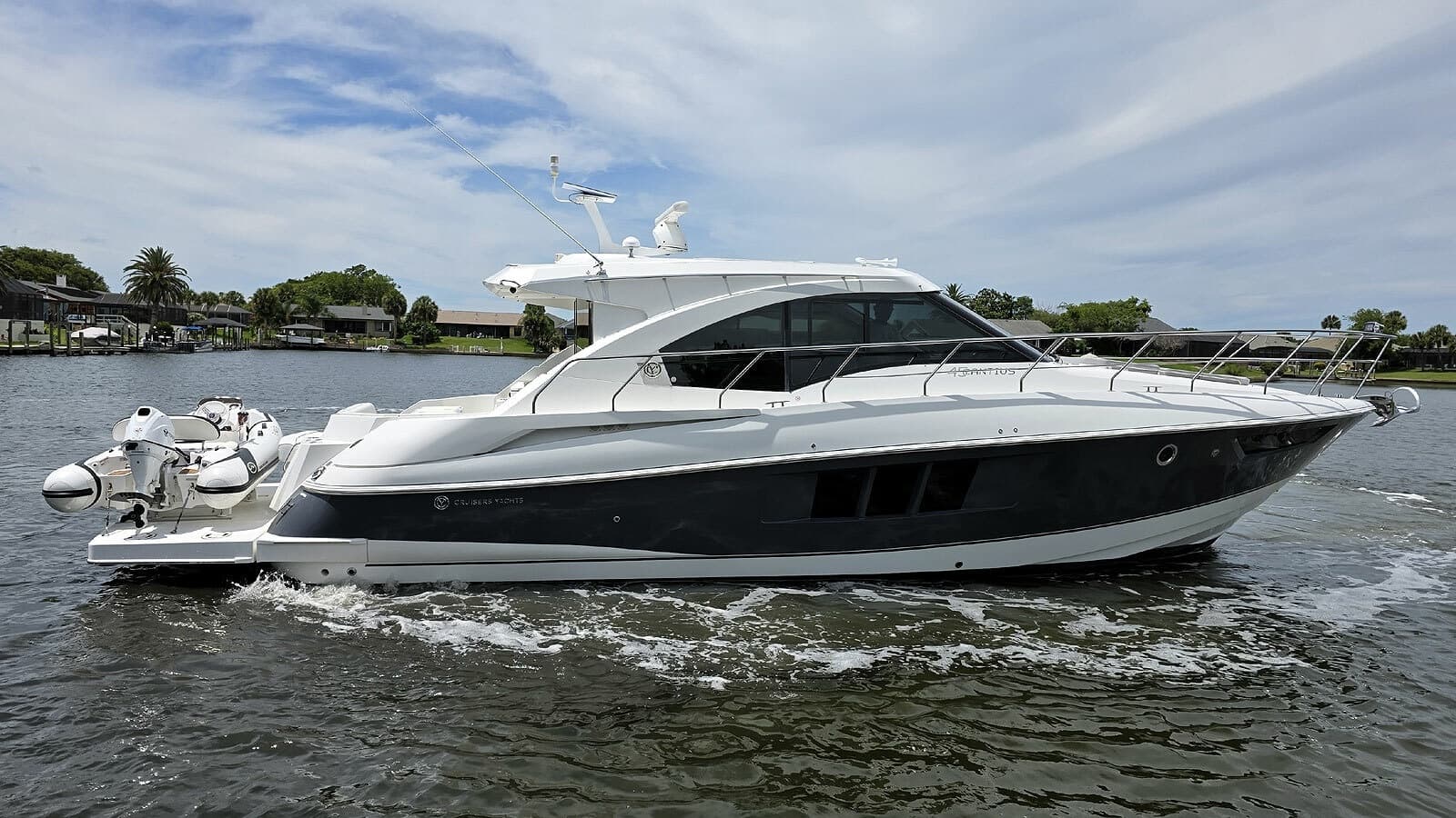 2018 Cruisers Yachts Cantius 45 - Photo 9