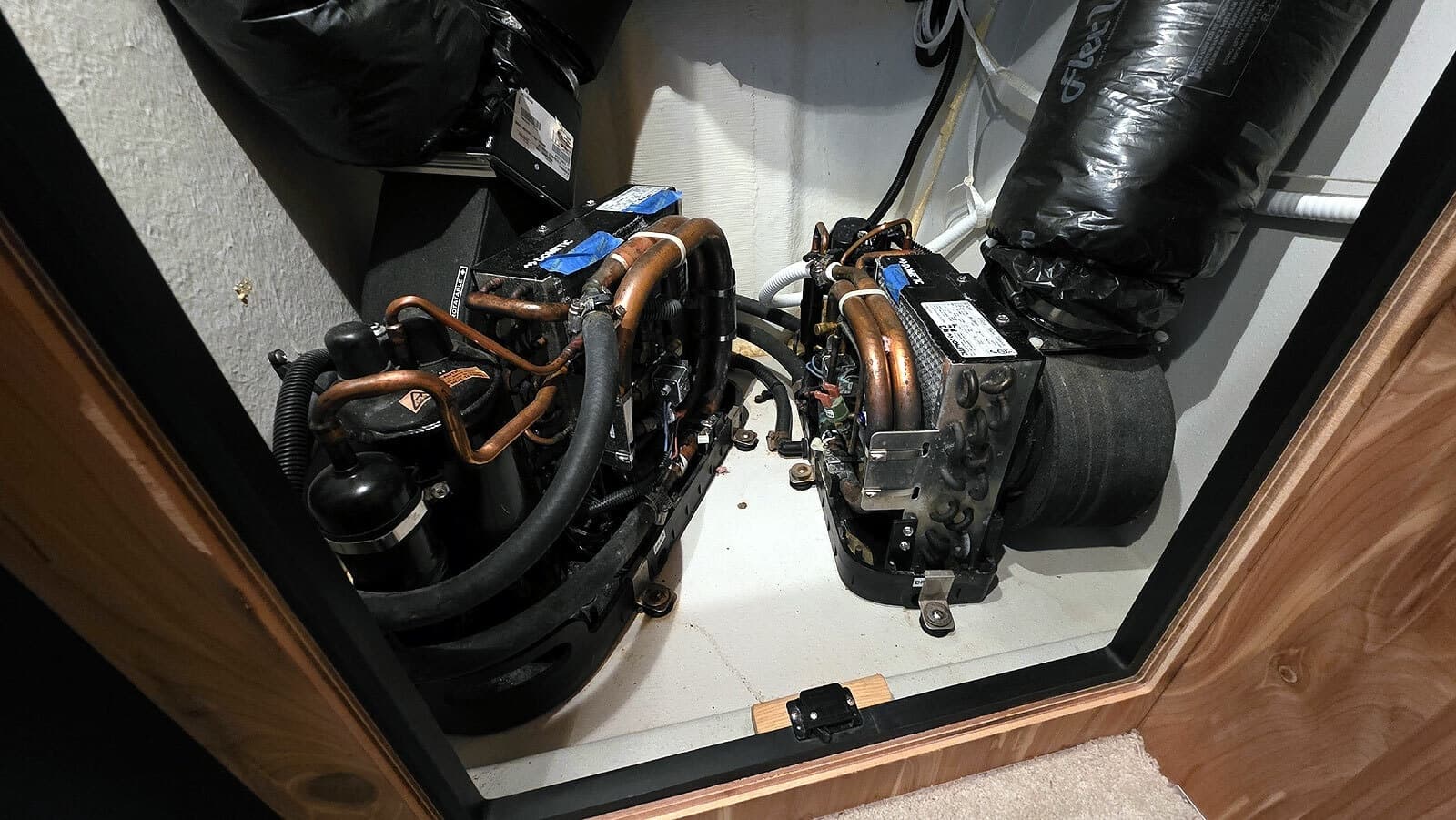 2018 Cruisers Yachts Cantius 45 - Photo 52