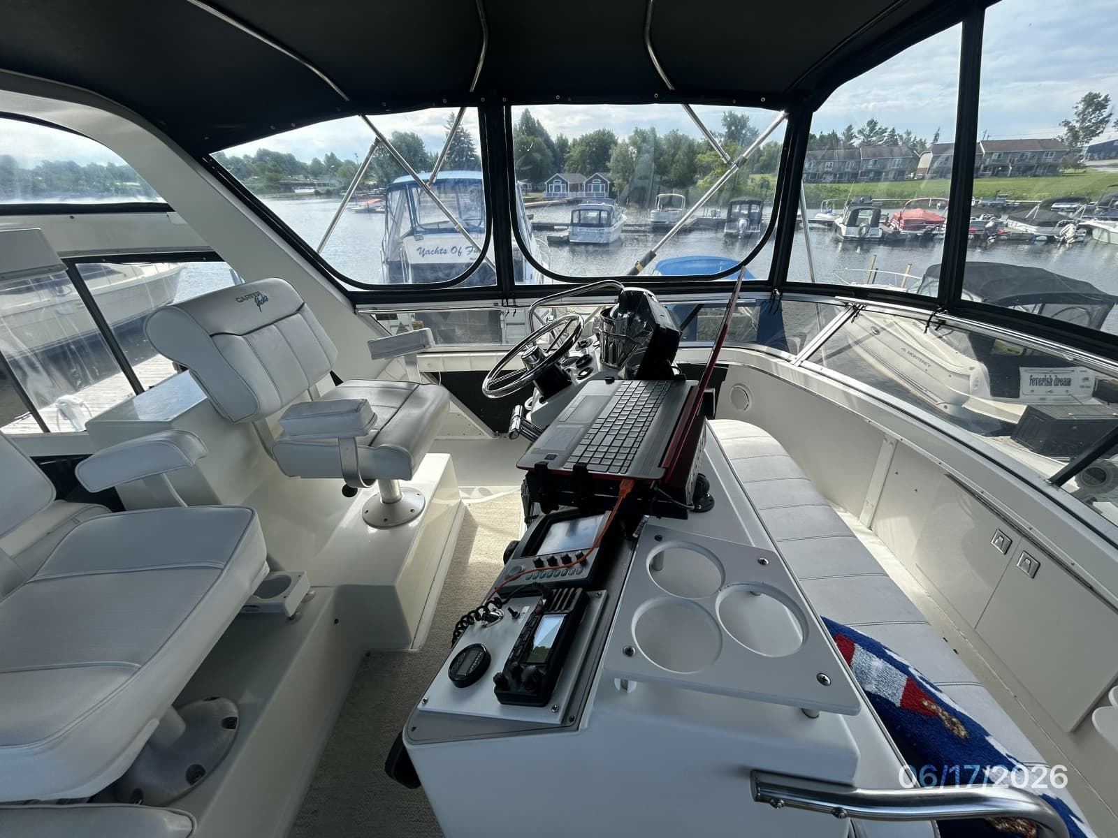 1996 Carver 430 - Photo 19