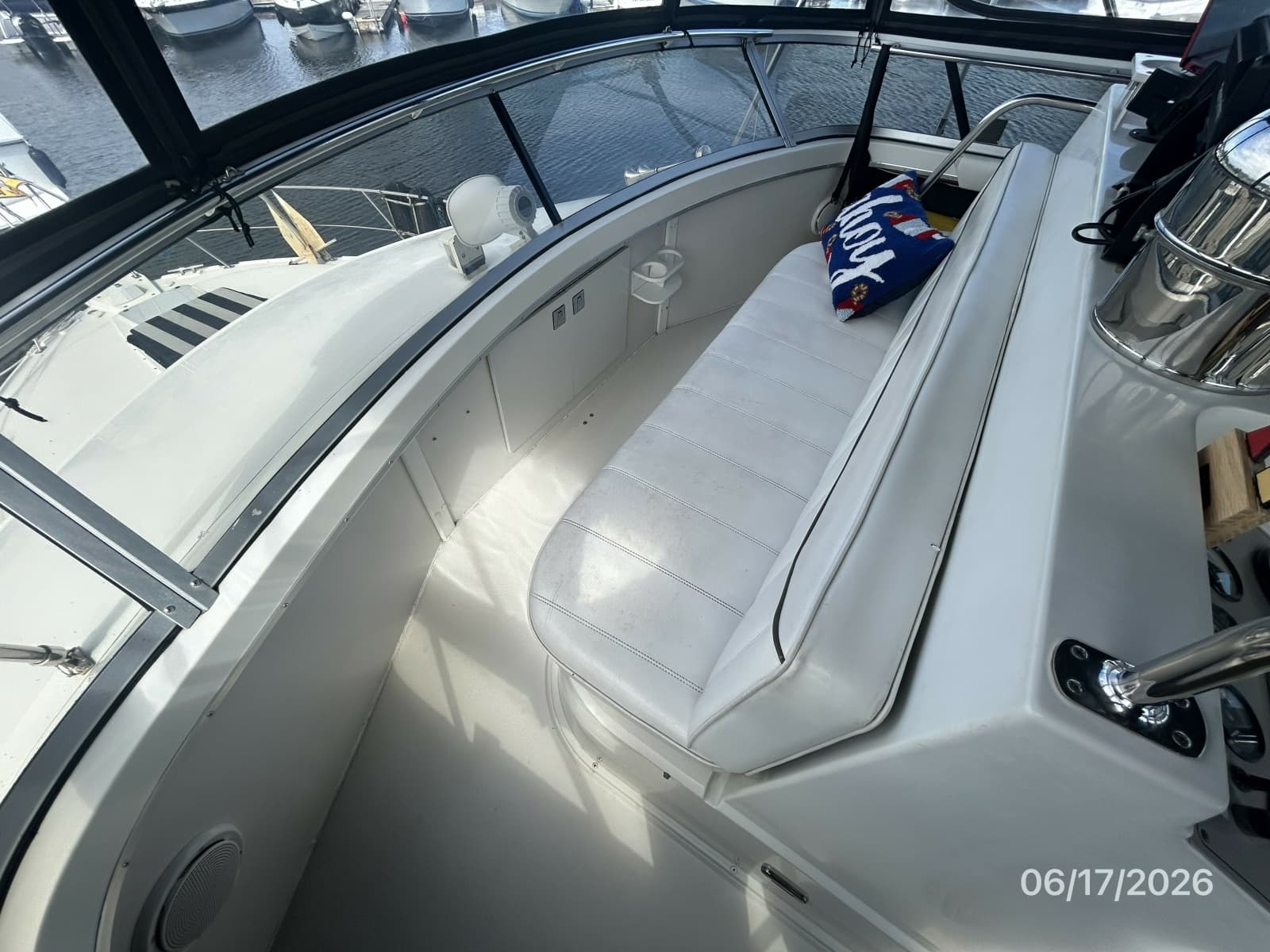 1996 Carver 430 - Photo 25