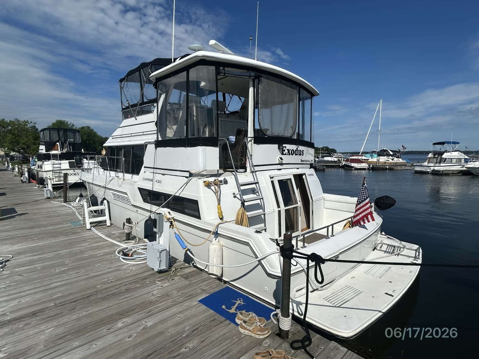 1996 Carver 430 - Photo 6