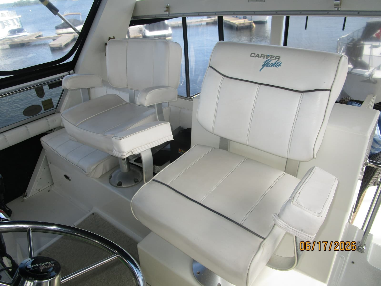 1996 Carver 430 - Photo 24