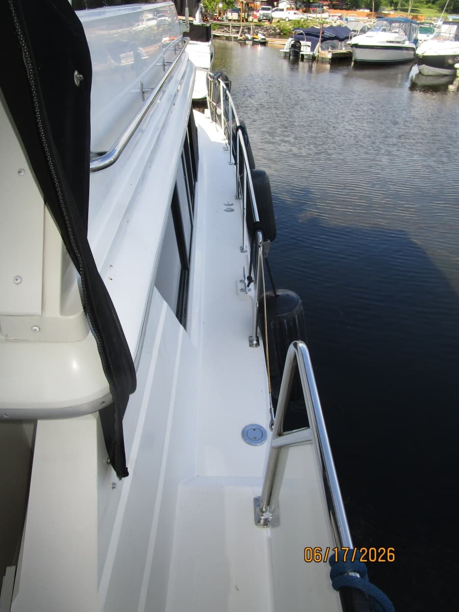 1996 Carver 430 - Photo 16