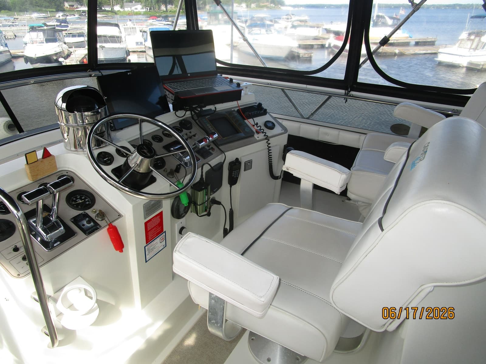 1996 Carver 430 - Photo 22