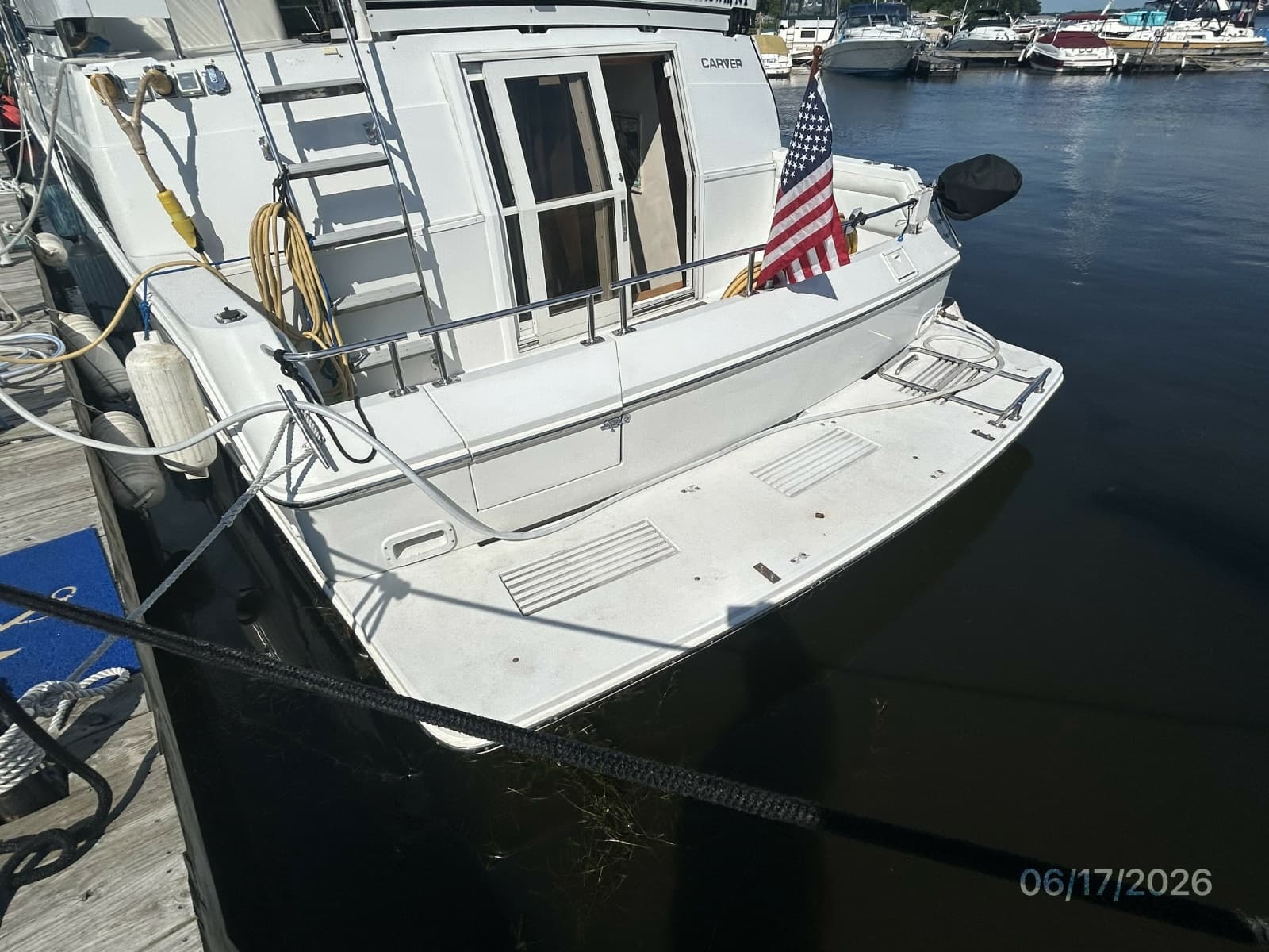 1996 Carver 430 - Photo 35