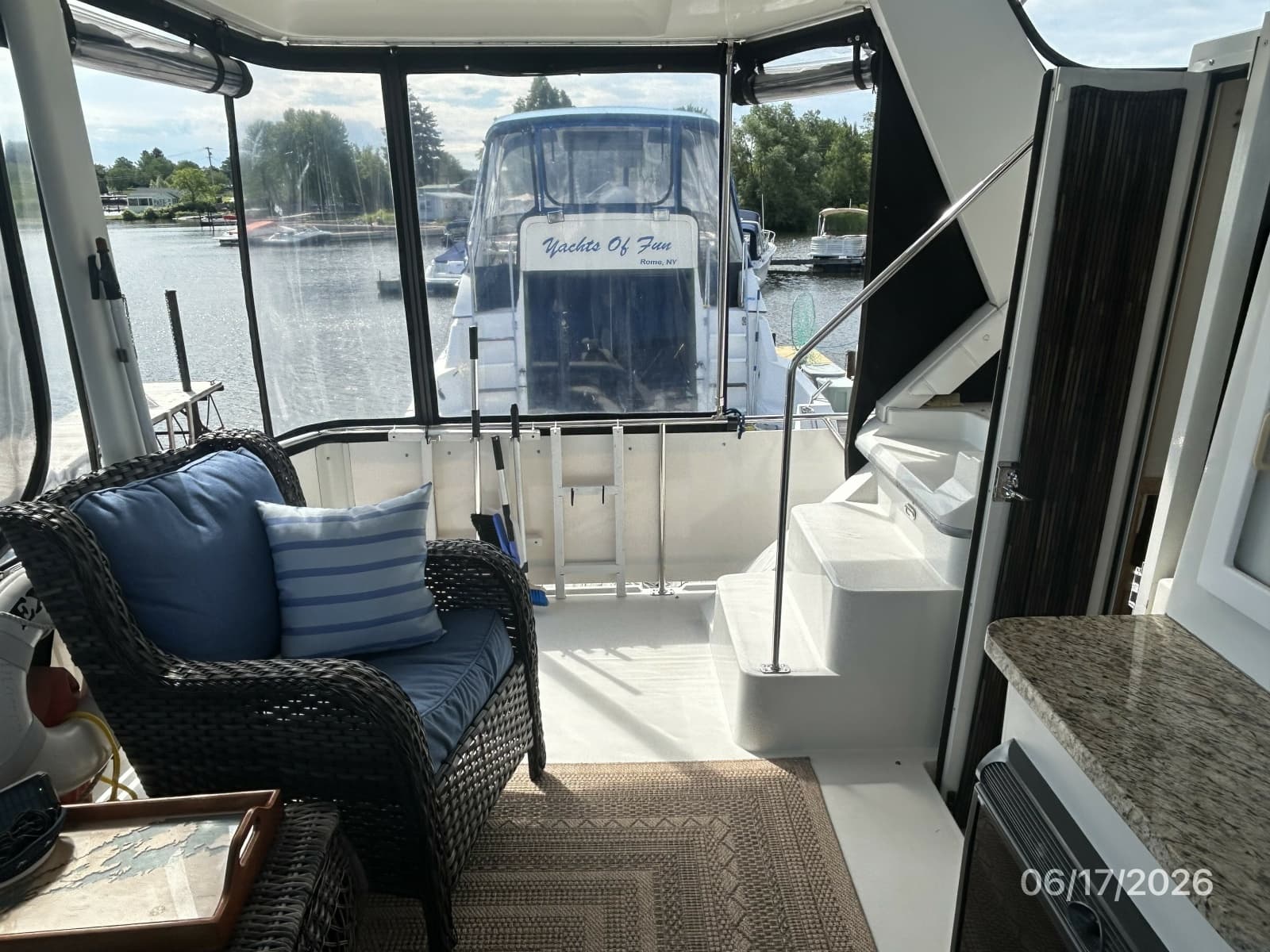 1996 Carver 430 - Photo 27