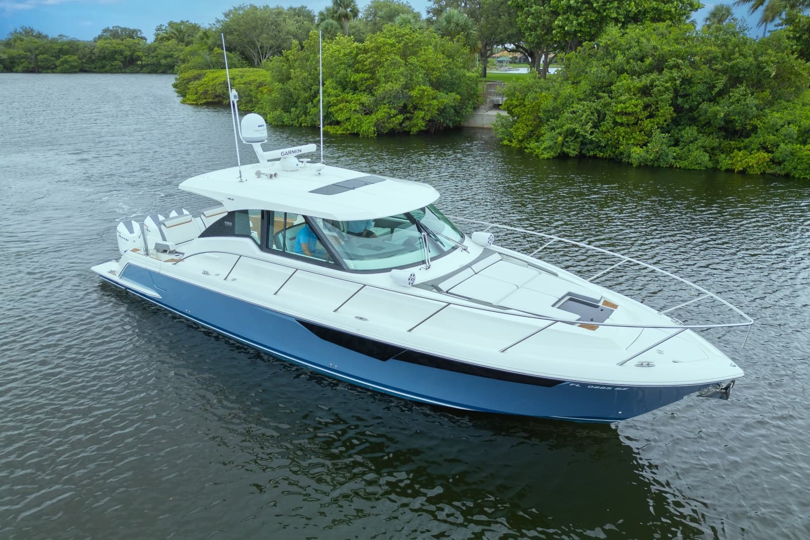 2021 Tiara Yachts 43 LE - Photo 31