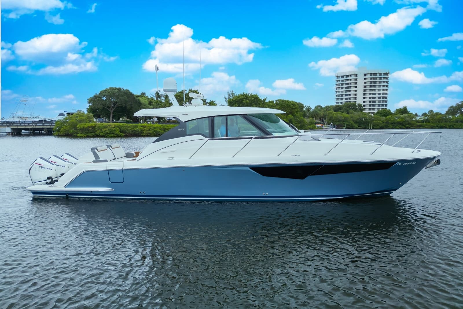 2021 Tiara Yachts 43 LE - Photo 39
