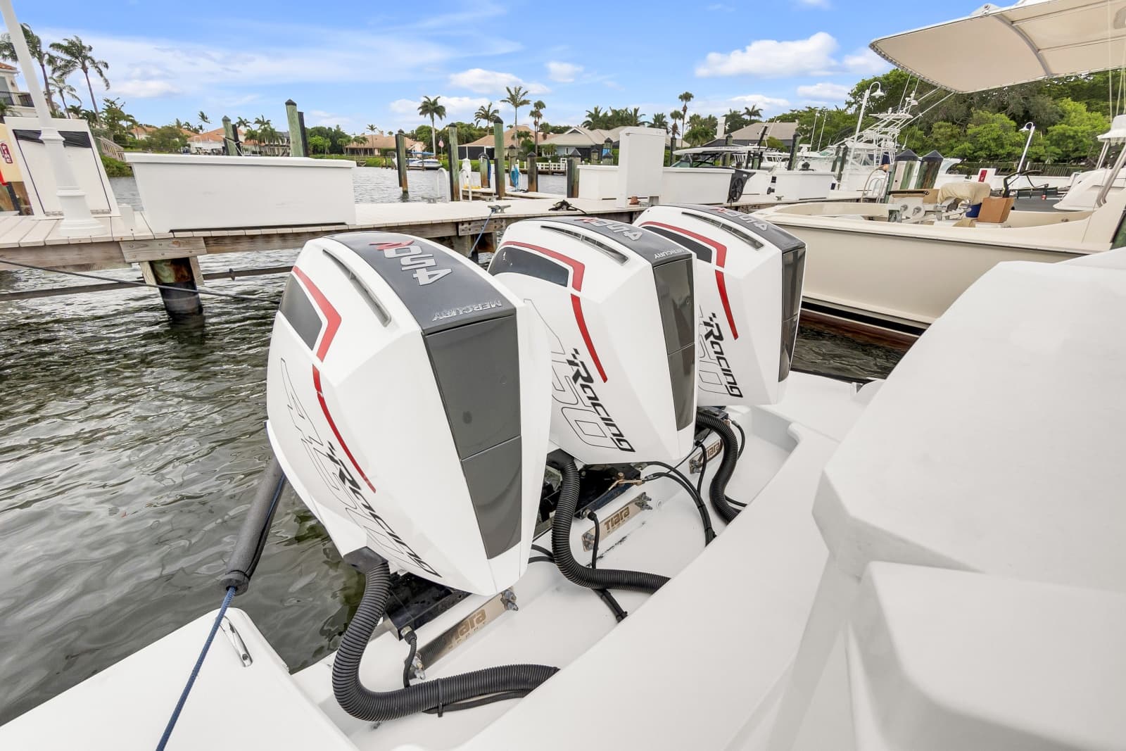 2021 Tiara Yachts 43 LE - Photo 40