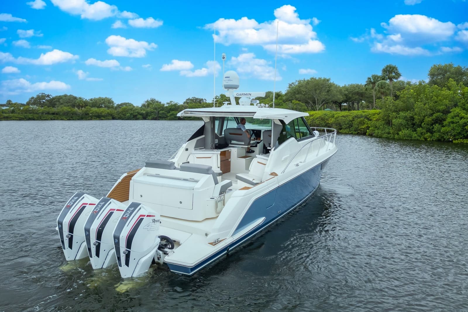 2021 Tiara Yachts 43 LE - Photo 36