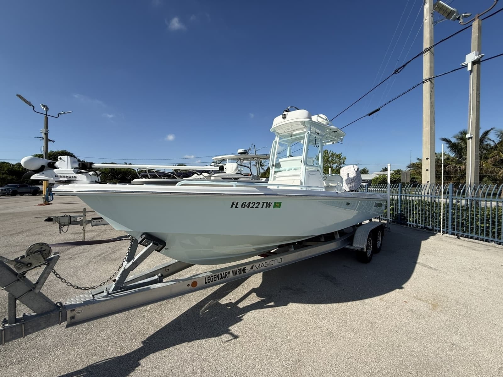 2021 Everglades 243 CC - Photo 25