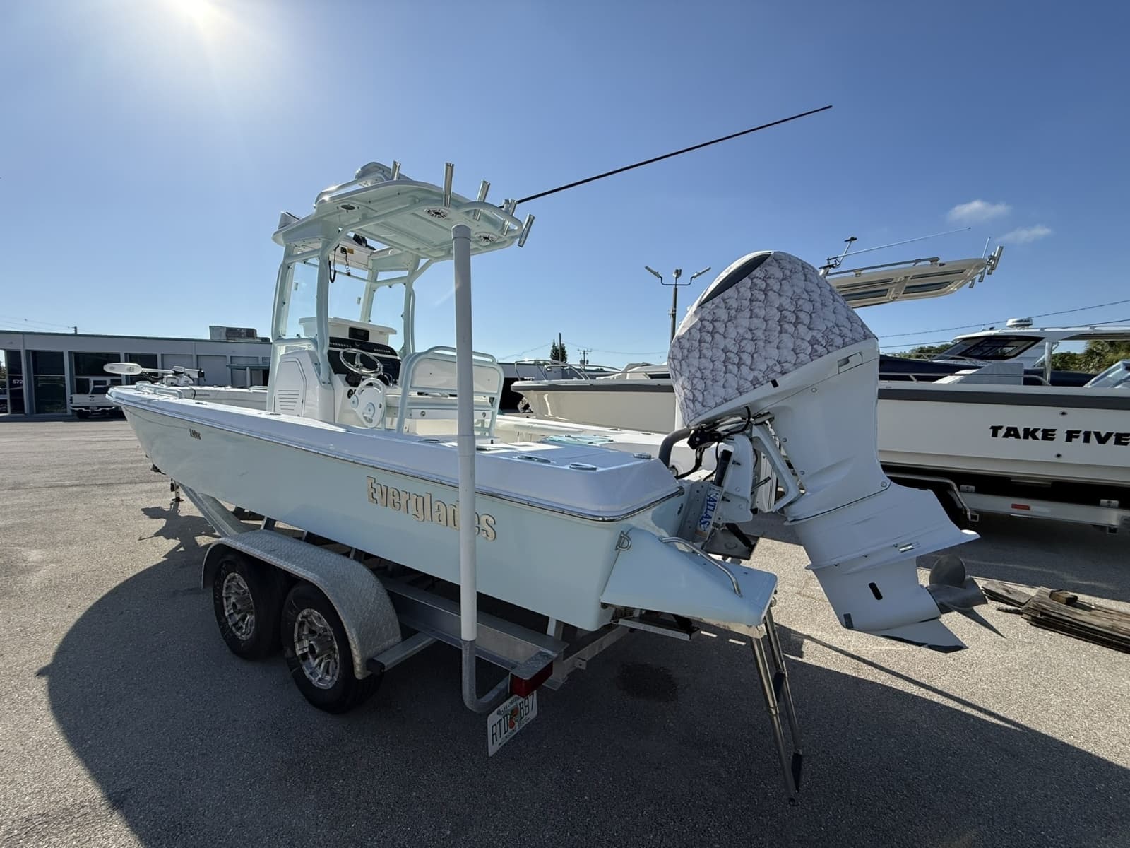 2021 Everglades 243 CC - Photo 24