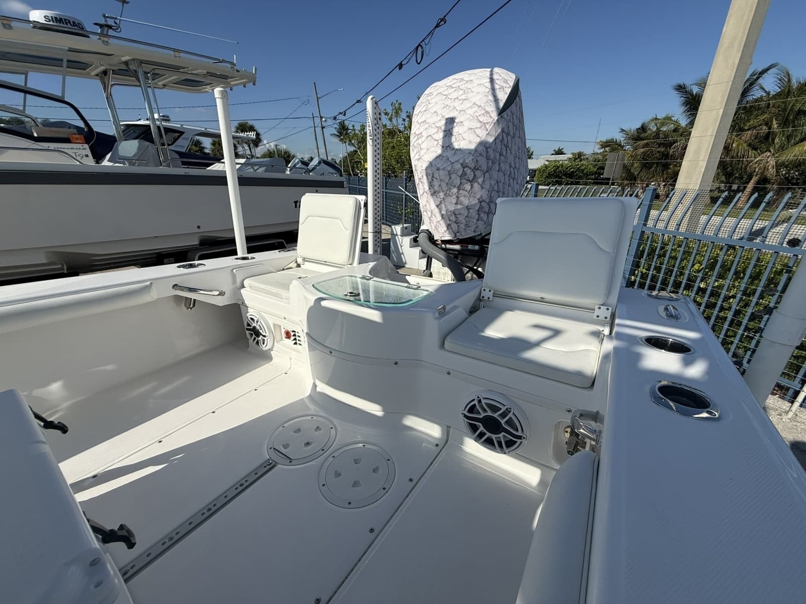 2021 Everglades 243 CC - Photo 16