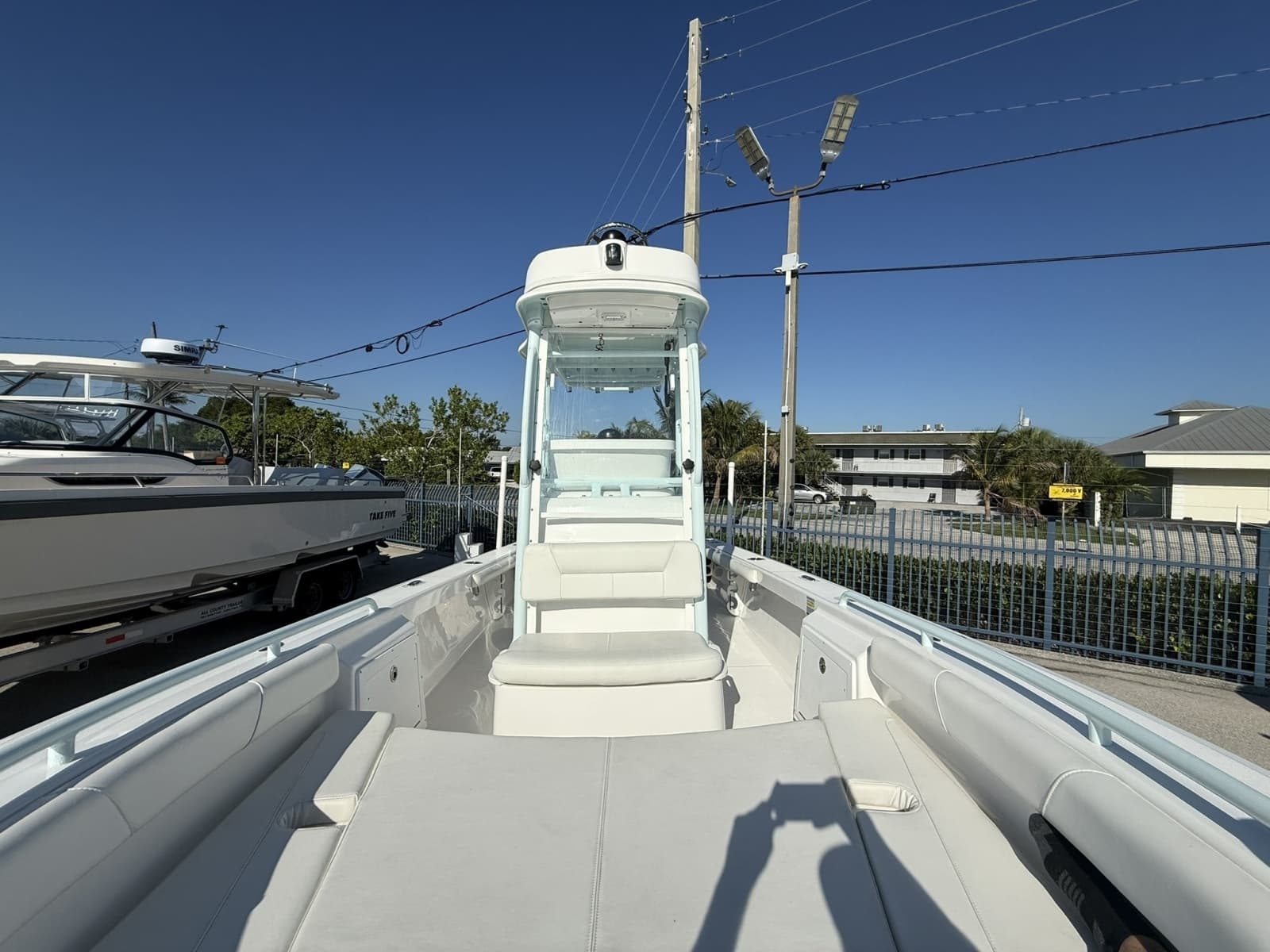 2021 Everglades 243 CC - Photo 5
