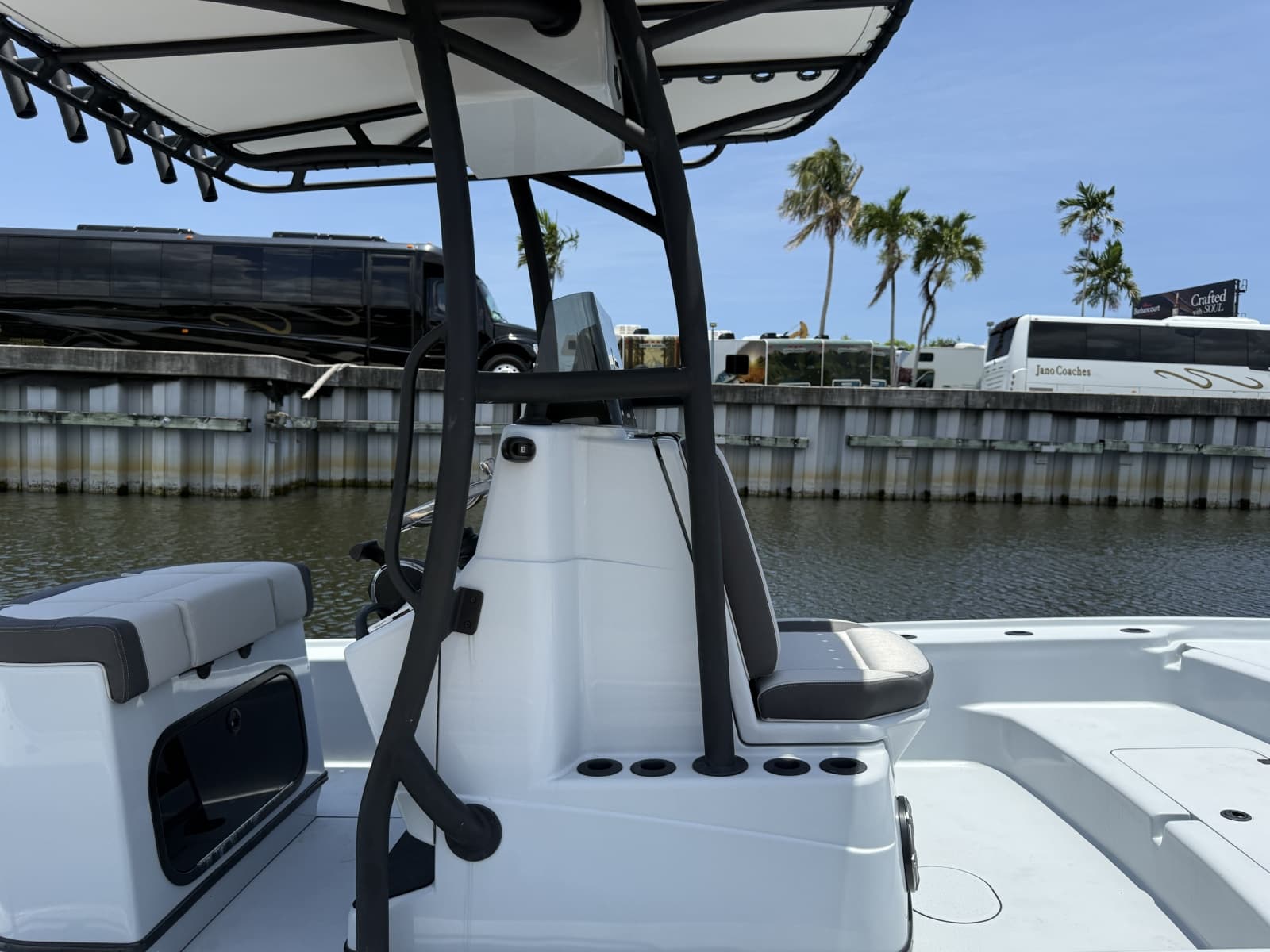 2017 Yellowfin 24 Bay CE - Photo 5