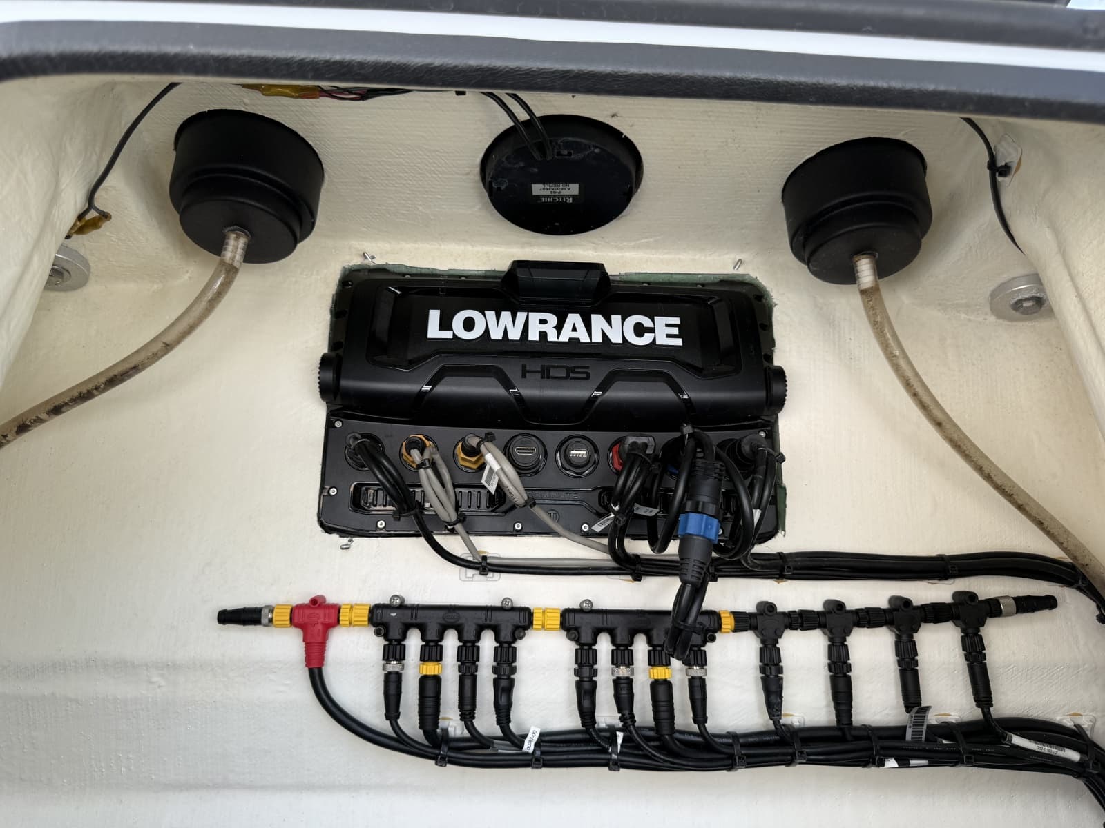 2017 Yellowfin 24 Bay CE - Photo 22