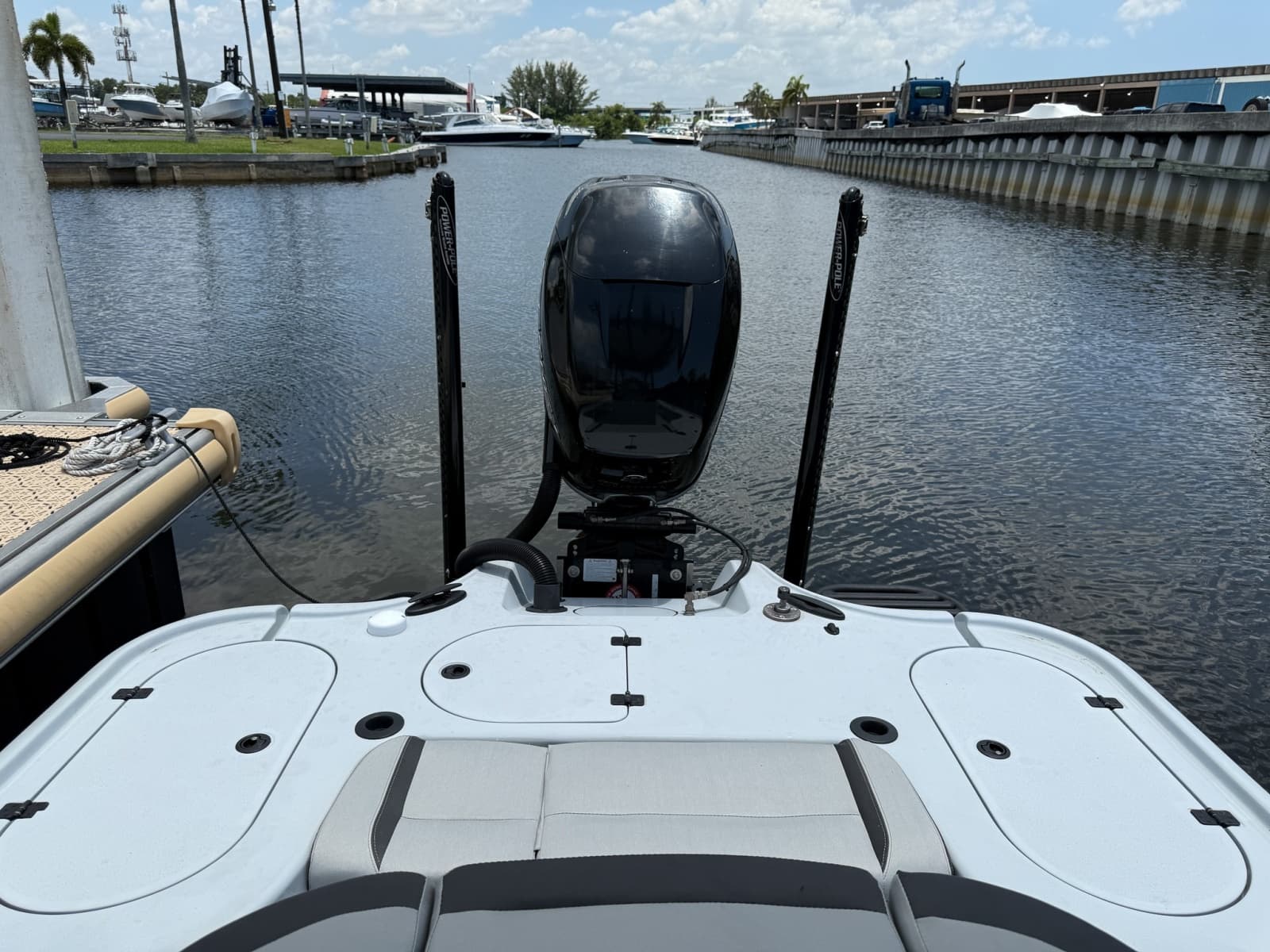2017 Yellowfin 24 Bay CE - Photo 102