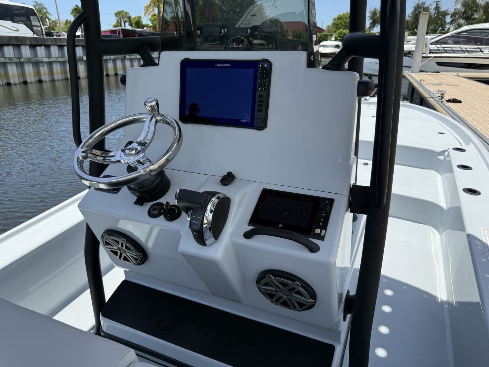 2017 Yellowfin 24 Bay CE - Photo 27