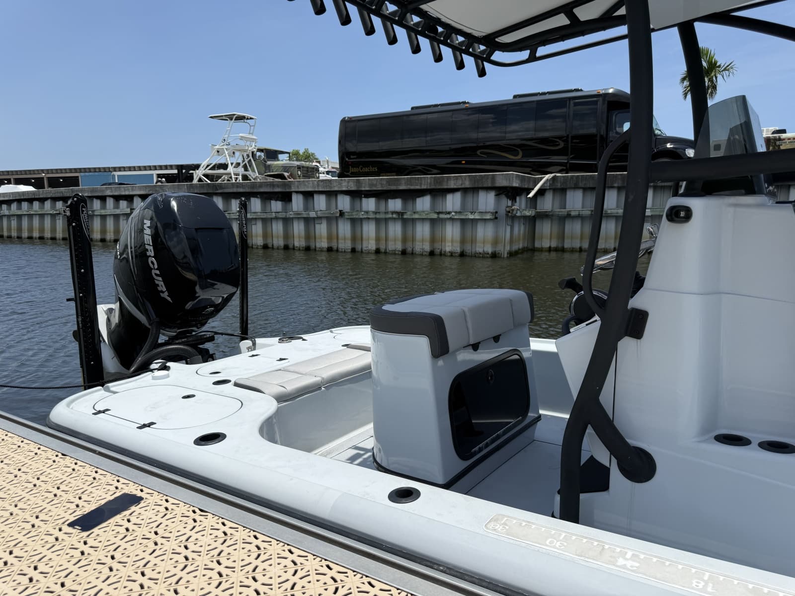 2017 Yellowfin 24 Bay CE - Photo 6