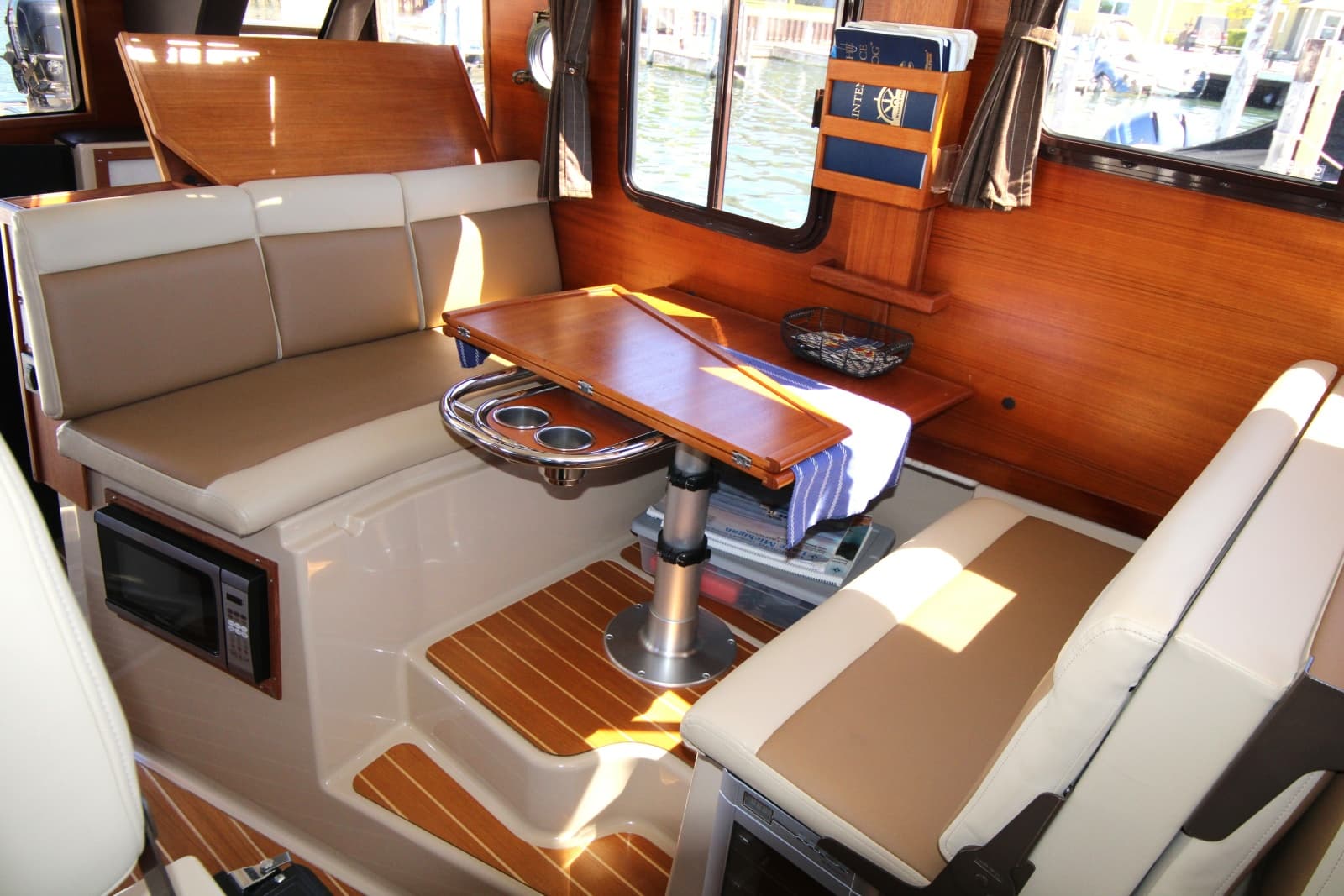 2013 Ranger Tugs R-31CB - Photo 28