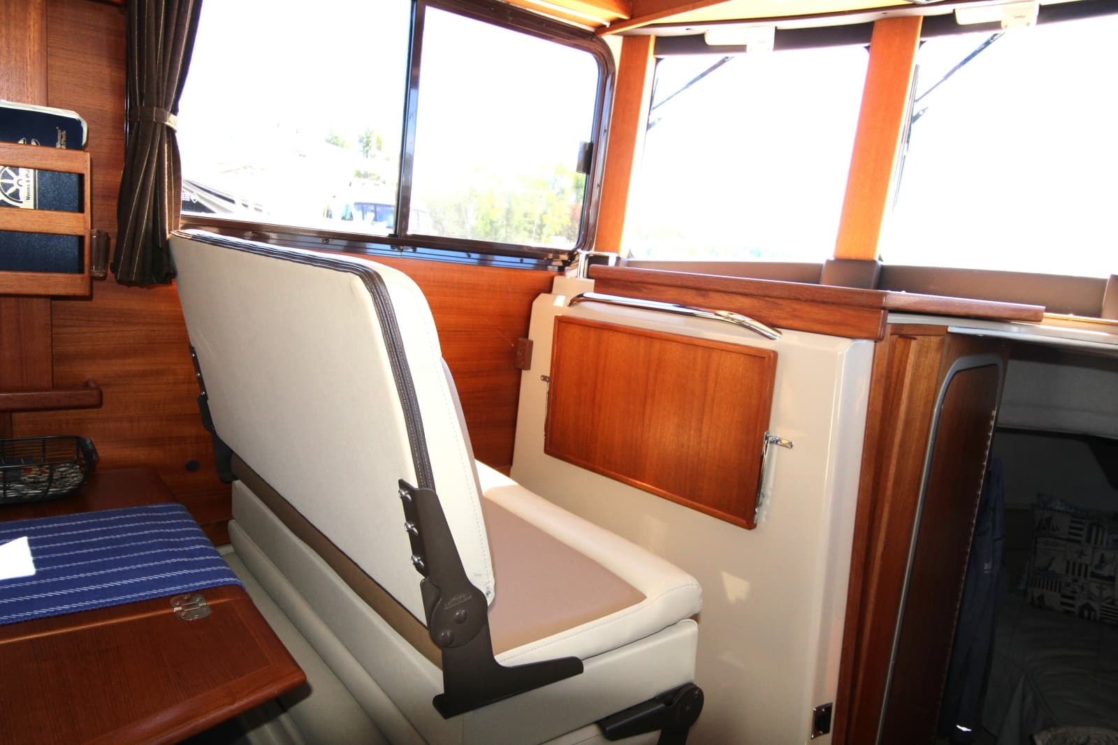 2013 Ranger Tugs R-31CB - Photo 18