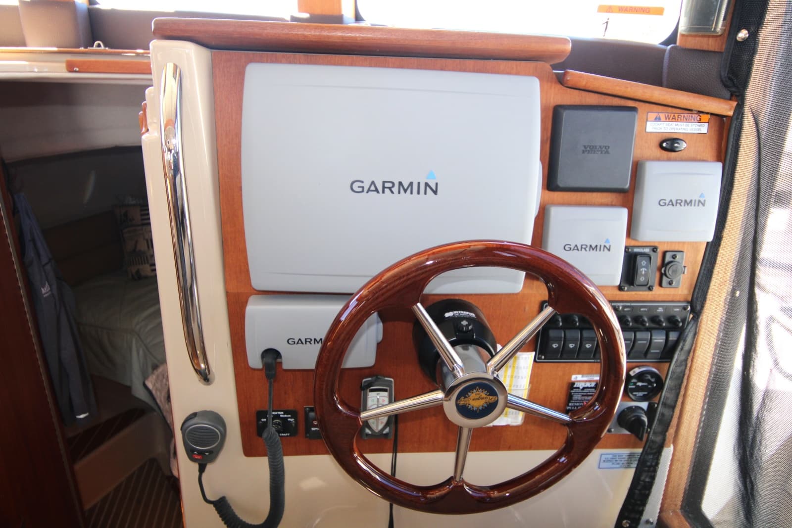 2013 Ranger Tugs R-31CB - Photo 15