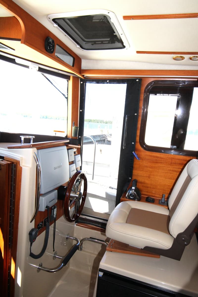 2013 Ranger Tugs R-31CB - Photo 14